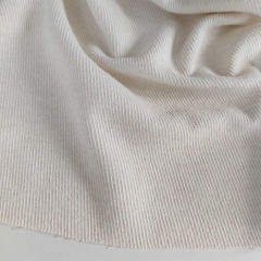 Wollmischstoff mit Rippen in Cremewei - Made in Italy