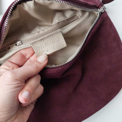 Bauchtasche Wildleder mit Lederriemen - burgundy - silber Schnallen-Made in Italy