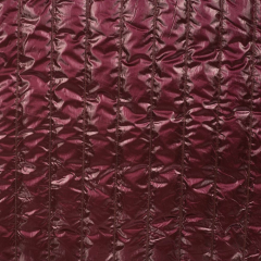 Steppstoff Streifen wattiert glnzend, burgundy bordeaux
