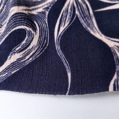 Viskose Stoff Viskose Crepe Webware abstraktes Muster, hellbeige dunkelblau