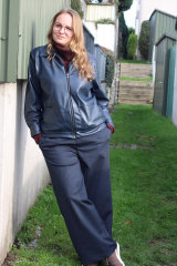 Lederimitat mit Wildleder-Imitat Rcken elastisch, matt dunkelblau