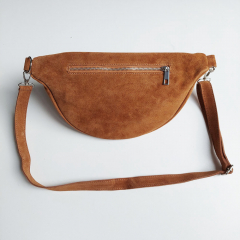 Bauchtasche Wildleder mit Wildlederriemen -dunkelcamel - silber Schnallen-Made in Italy