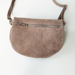 Bauchtasche Wildleder mit Lederriemen - taupe - silber Schnallen-Made in Italy