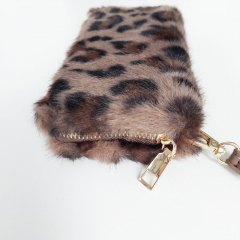 Fake Fur Fellimitat Geldbrse Portemonnaie Leopardenmuster Ziparound - taupe
