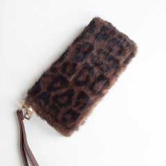 Fake Fur Fellimitat Geldbrse Portemonnaie Leopardenmuster Ziparound - dunkelbraun