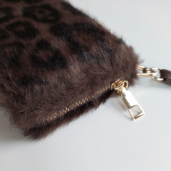 Fake Fur Fellimitat Geldbrse Portemonnaie Leopardenmuster Ziparound - dunkelbraun