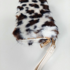 Fake Fur Fellimitat Geldbrse Portemonnaie Leopardenmuster Ziparound - cremewei