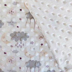 RESTSTCK 40 cm Minky Fleece Stoff Punkte Mond Sterne Wolken , grau beige