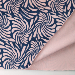 Nicky Velour Stoff abstraktes Blumenmuster, dunkles jeansblau rosa