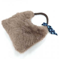 Fake Fur Felltasche flauschig weich geflochtener Griff blumiges Tuch uni, taupe