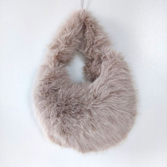 Fake Fur Felltasche flauschig weich uni, helltaupe