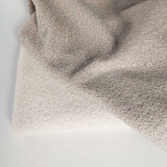 Boucle Stoff Schafslckchen dick weich, helltaupe