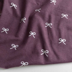 Flanell Stoff Baumwollstoff weie Schleifen, burgundy