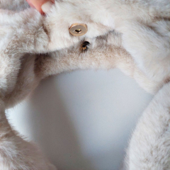 Fake Fur Felltasche flauschig weich uni, hellbeige