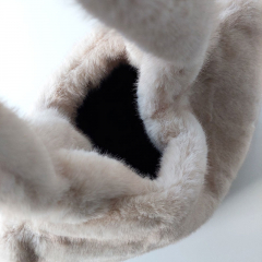 Fake Fur Felltasche flauschig weich uni, hellbeige