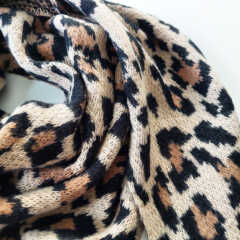 Dreieckstuch Schal Leopardenmuster Wollschal flauschig weich, schwarz braun beige