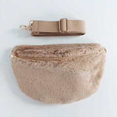 Bauchtasche Fake Fur Fellimitat flauschig weich - beige - gold Schnallen