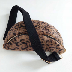 Bauchtasche Fake Fur Fellimitat Leopardenmuster flauschig weich - schwarz braun beige - gold Schnallen