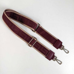 Taschengurt grafisches Muster 3D beige burgundy - burgundy Leder -silber Schnallen