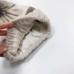 Mtze Strickstoff Streifen Fellbommel - rosa wollwei braun natur