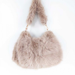 Fake Fur Felltasche flauschig weich uni, gold Kette - helltaupe