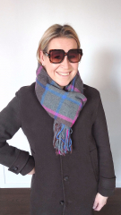 Schal kariert mit Fransen, pink blau dunkelbraun grau