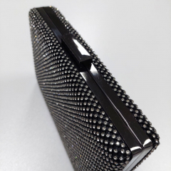 Clutch Strasssteine Kette Umh�ngetasche glamour�se Abendtasche  gunmetal schwarz