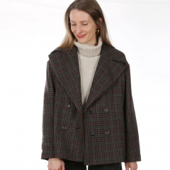 Papierschnittmuster Kurzmantel FRAU LAURA Studio Schnittreif