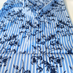 EINZELST�CK 1,35 m Baumwollstoff Streifen Blumendruck Webware Meterware, dunkelblau hellblau wei�