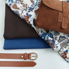 Viskose Satin Stoff Blusenstoff Blumen Meterware seidig fein - Blaut�ne mittelbraun ecrue - Made in Italy