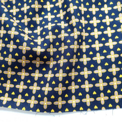 Baumwollstoff Popeline Blumen Herzen Meterware, beige gelb dunkelblau