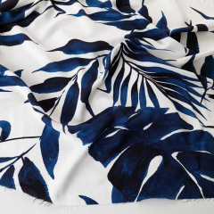 Viskose Stoff Meterware Bl�tterdruck, Blaut�ne wei�