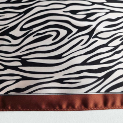 Halstuch Zebramuster quadratisch Schal Bandana Tuch - braun ecrue schwarz
