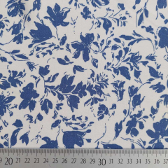 Viskose Stoff Bl�tter Druck Blusenstoff Webware, jeansblau cremewei�