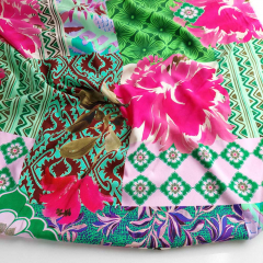 Viskose Stoff Patchwork Look Blumen Rauten mit Stretch, pink gr�n braun