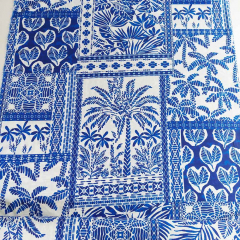 Viskose Stoff mit Stretch Palmen Bl�tter Patchwork Stil , blau wei�