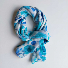 Halstuch Schal  Blumen, t�rkis Blaut�ne auf cremeweisss