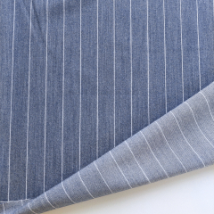 Webware mit Stretch Nadelstreifen, wei� jeansblau