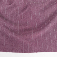 Webware mit Stretch Nadelstreifen, wei� weinrot
