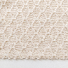 Strickstoff Gitternetzmuster Meterware, wollwei�