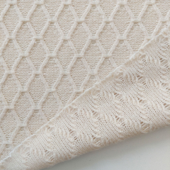 Strickstoff Gitternetzmuster Meterware, wollwei�