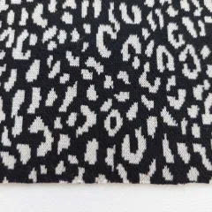 Strickstoff Jacquard Leopardenmuster Schwarz Wei�
