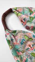 Polyester Satin Stoff Kelchblumen, apricot mintgrn