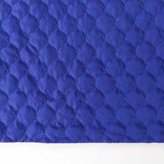 Steppstoff Meterware Tropfen wattiert wasserabweisend, kobaltblau