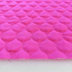 Steppstoff Meterware Tropfen wattiert wasserabweisend, pink